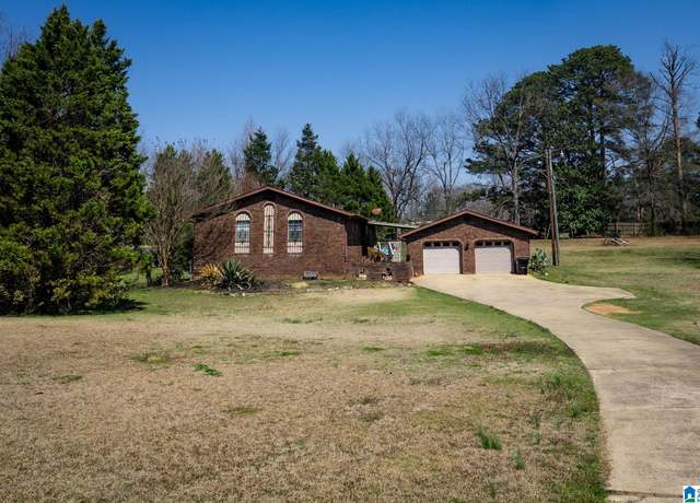 Property at 320 Oak Cir, Bessemer, AL 35023, 3 beds, 2 baths