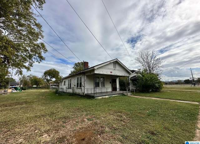 Property at 811 1st St, Birmingham, AL 35204, 3 beds, 1 bath