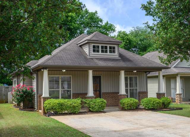 Property at 128 Moss Stone Ln, Calera, AL 35040, 3 beds, 2 baths