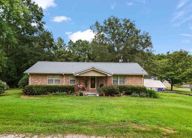 Property at 128 Briarwood Ter, Centreville, AL 35042, 5 beds, 3.5 baths
