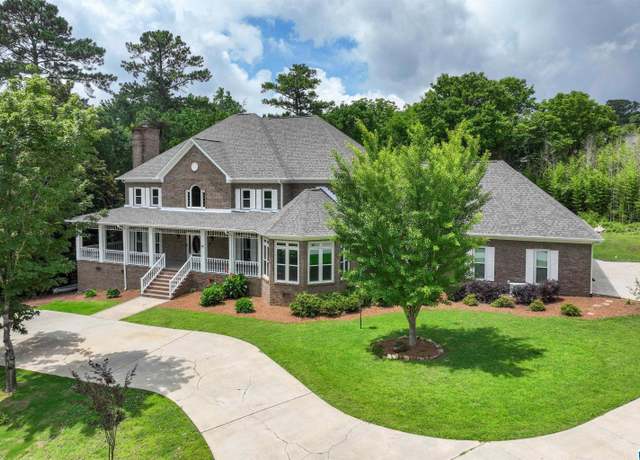 Property at 3605 Carisbrooke Pkwy, Hoover, AL 35226, 6 beds, 4 baths