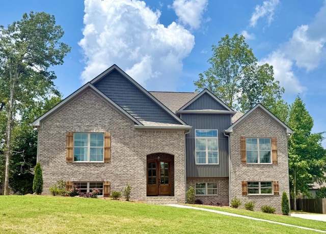 Property at 979 Knobloch Ln, Moody, AL 35004, 3 beds, 3 baths