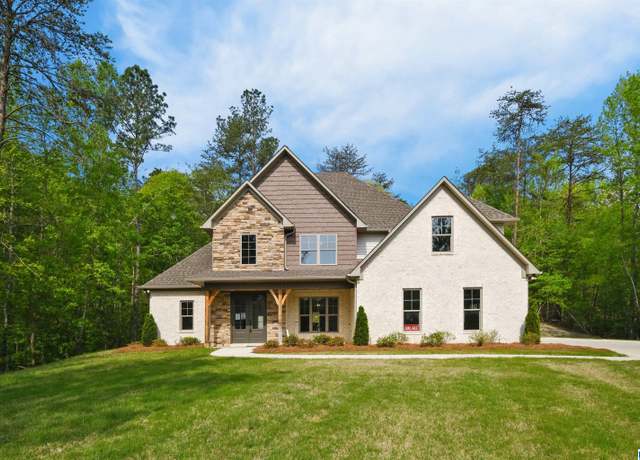 Property at 562 Cornerstone Dr, Calera, AL 35040, 5 beds, 3 baths