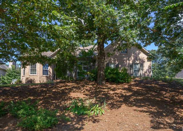 Property at 1703 Oak Park Ln, Hoover, AL 35080, 4 beds, 3 baths