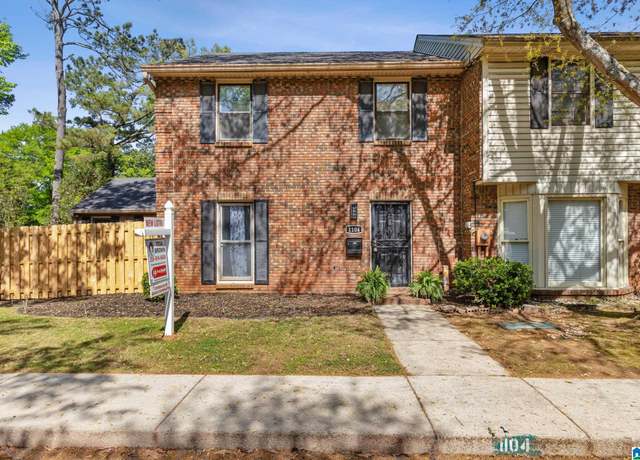 Property at 1104 Springville Rd, Birmingham, AL 35215, 3 beds, 2.5 baths