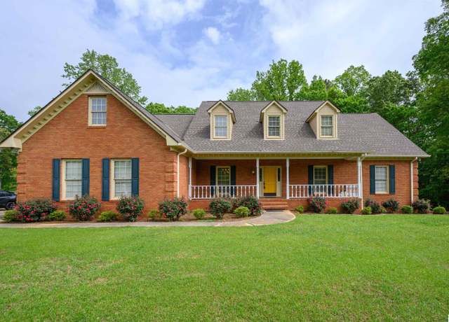 Property at 1350 6th Way, Pleasant Grove, AL 35127, 6 beds, 4 baths