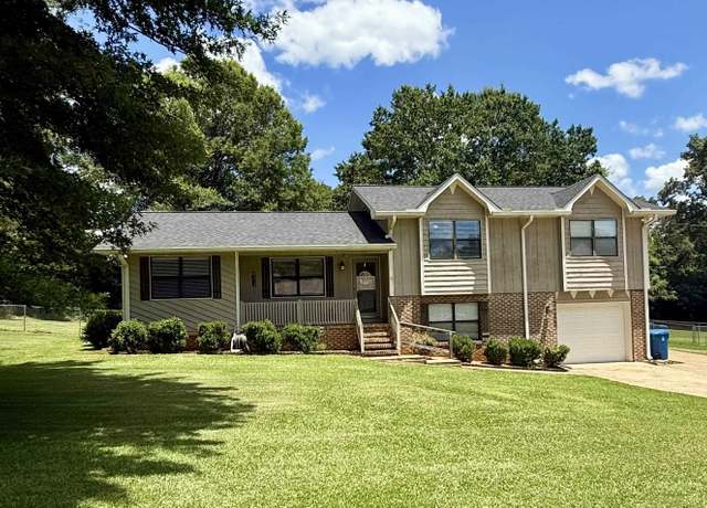 Property at 1514 Brierwood Pl SW, Jacksonville, AL 36265, 4 beds, 2.5 baths