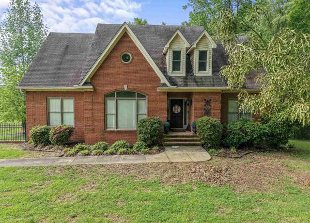 Property at 7739 Liles Ln, Trussville, AL 35173, 4 beds, 3.5 baths