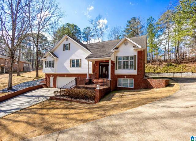 Property at 112 Morning Cir, Sylacauga, AL 35150, 3 beds, 4 baths