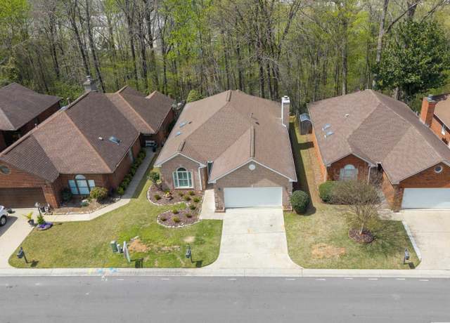 Property at 1213 Berwick Rd, Hoover, AL 35242, 3 beds, 2 baths