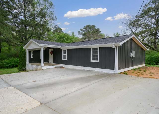 Property at 6101 Johns Rd, Hueytown, AL 35023, 3 beds, 2 baths