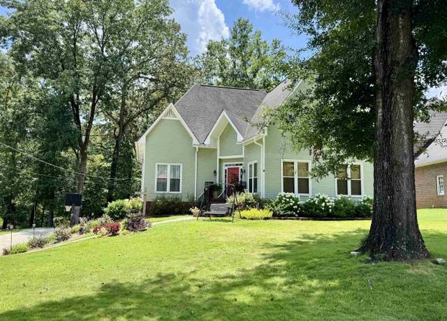 Property at 117 Indian Creek Dr, Pelham, AL 35124, 4 beds, 2.5 baths
