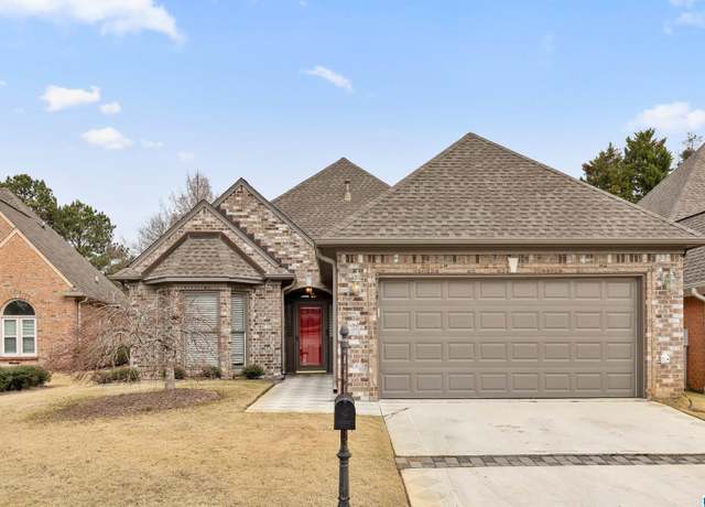 Property at 253 Crest Lake Dr, Hoover, AL 35244, 3 beds, 2 baths