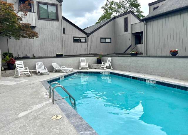 Property at 3350 Altamont Rd S Unit D22, Birmingham, AL 35205, 2 beds, 1 bath