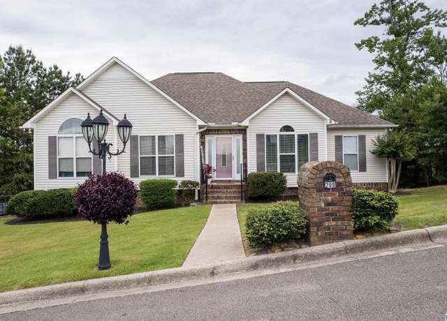 Property at 209 White Oak Cir, Cullman, AL 35057, 4 beds, 3 baths