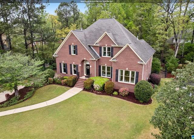 Property at 5006 Aberdeen Way, Hoover, AL 35242, 5 beds, 4.5 baths