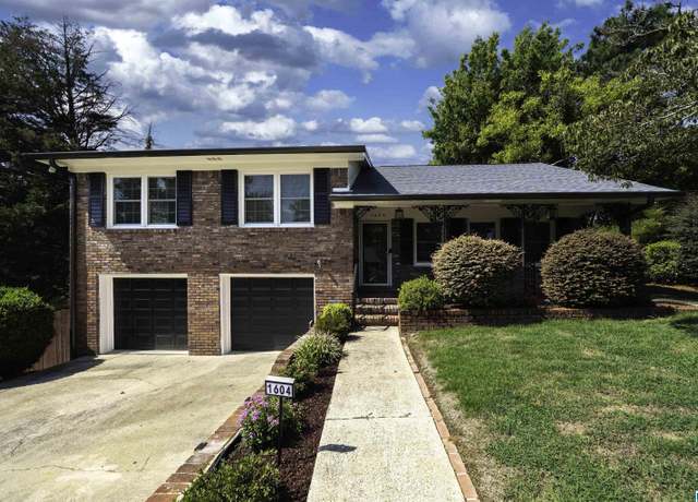 Property at 1604 Forest Ridge Rd, Homewood, AL 35226, 3 beds, 2 baths