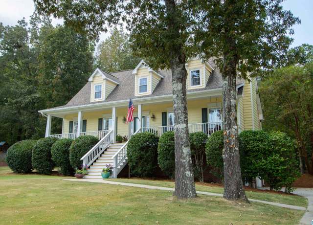 Property at 612 Park Forest Ln, Alabaster, AL 35007, 3 beds, 2.5 baths