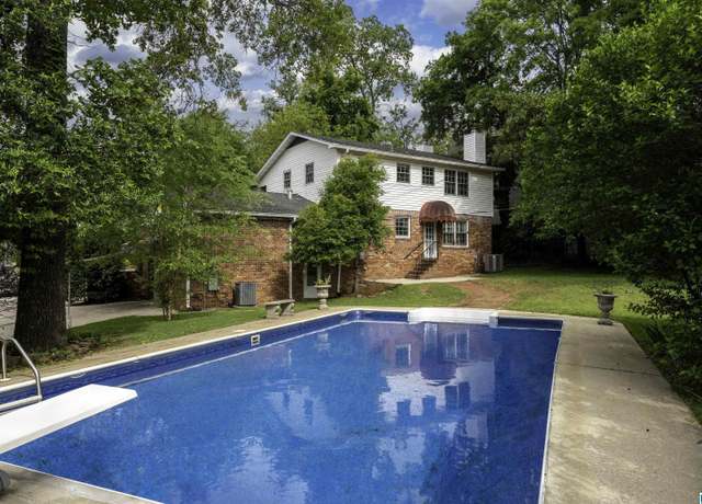 Property at 913 Chestnut St, Vestavia Hills, AL 35216, 4 beds, 2.5 baths