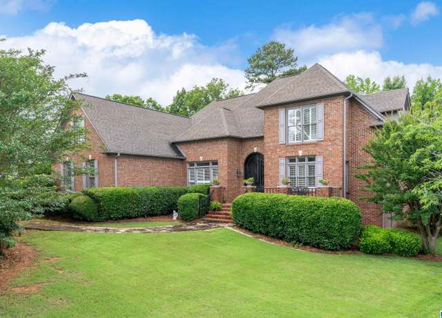 Property at 3846 Carisbrooke Dr, Hoover, AL 35226, 4 beds, 3.5 baths
