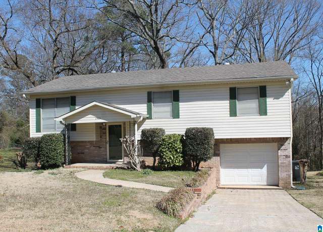 Property at 2401 NE 7th Pl, Center Point, AL 35215, 3 beds, 2 baths