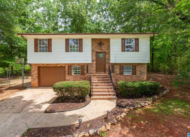 Property at 235 Bernard Couch Dr, Anniston, AL 36207, 4 beds, 2 baths