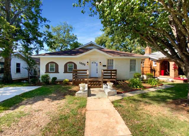 Property at 1033 Graymont Ave W, Birmingham, AL 35204, 3 beds, 2 baths