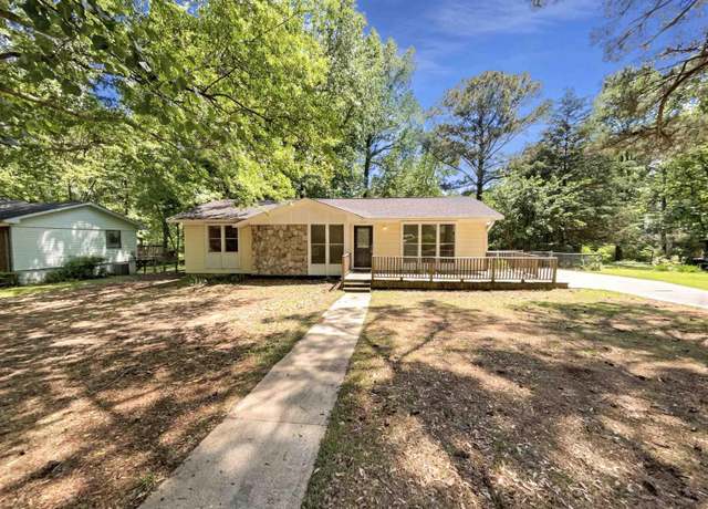 Property at 5024 Oak Leaf Cir, Adamsville, AL 35005, 3 beds, 2 baths