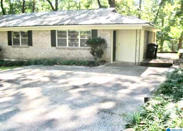 Property at 2961 Donita Dr, Vestavia Hills, AL 35243, 3 beds, 1 bath