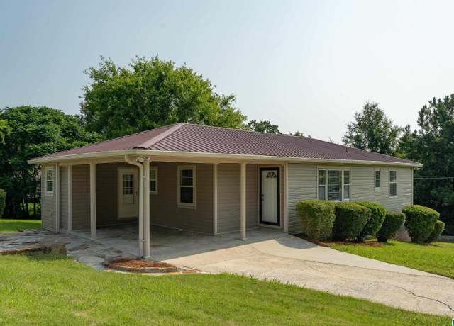 Property at 904 29th Ave NE, Center Point, AL 35215, 3 beds, 1.5 baths