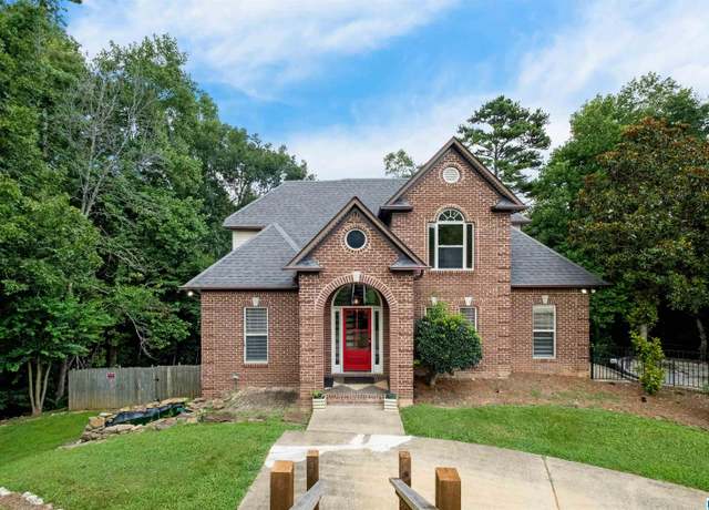Property at 30 Crestview Way, Trussville, AL 35173, 4 beds, 3.5 baths