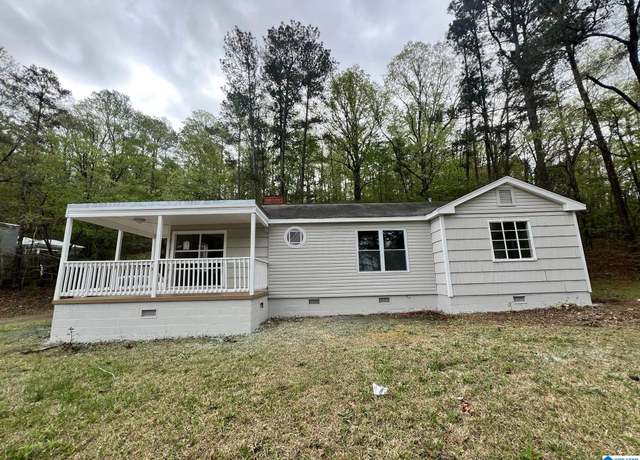 Property at 1 Dana Ave, Sylacauga, AL 35150, 3 beds, 2 baths