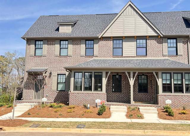 Property at 1212 Windsor Sq, Hoover, AL 35242, 2 beds, 2.5 baths