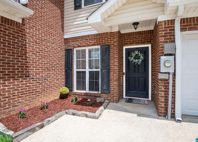 Property at 2217 Castle Hill Ln, Moody, AL 35004, 3 beds, 2.5 baths
