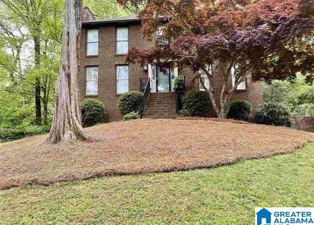 Property at 3416 River Tree Ln, Vestavia Hills, AL 35223, 3 beds, 2.5 baths