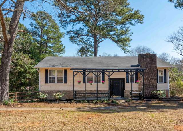 Property at 1025 Old Mill Rd, Anniston, AL 36207, 4 beds, 2 baths
