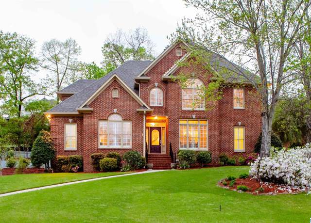 Property at 5150 Lake Crest Cir, Hoover, AL 35226, 4 beds, 4 baths