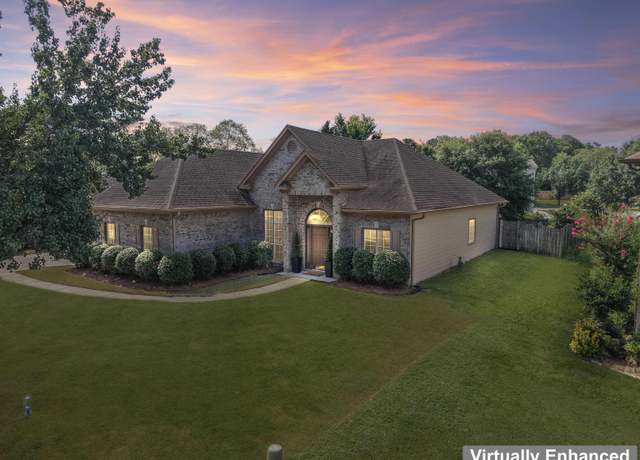 Property at 3201 Trace Cir, Trussville, AL 35173, 3 beds, 2 baths