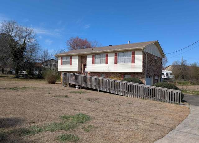 Property at 1052 10th St, Pleasant Grove, AL 35127, 4 beds, 2.5 baths