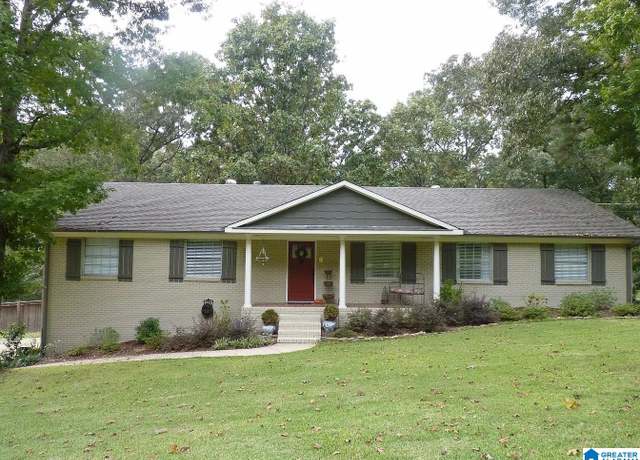 Property at 140 Dee Hendrix Rd, Hueytown, AL 35023, 4 beds, 2.5 baths