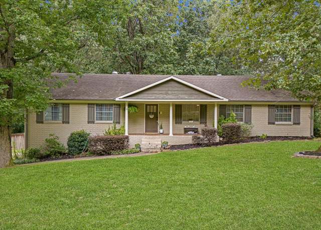 Property at 140 Dee Hendrix Rd, Hueytown, AL 35023, 4 beds, 2.5 baths