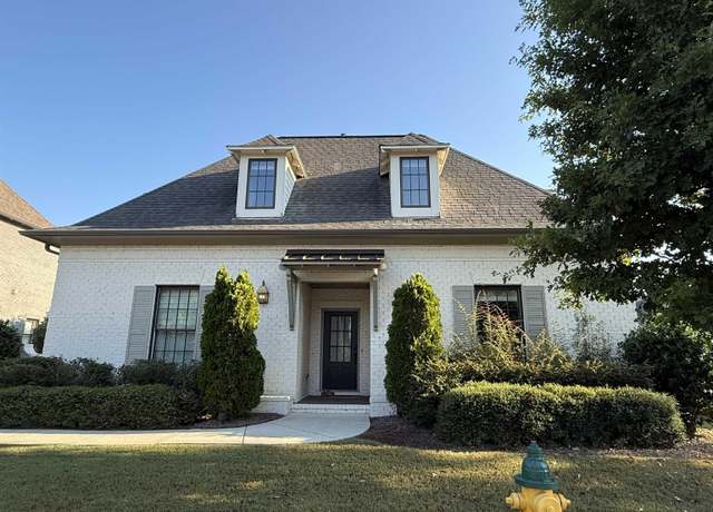 Property at 757 Provence Dr, Vestavia Hills, AL 35242, 3 beds, 2.5 baths
