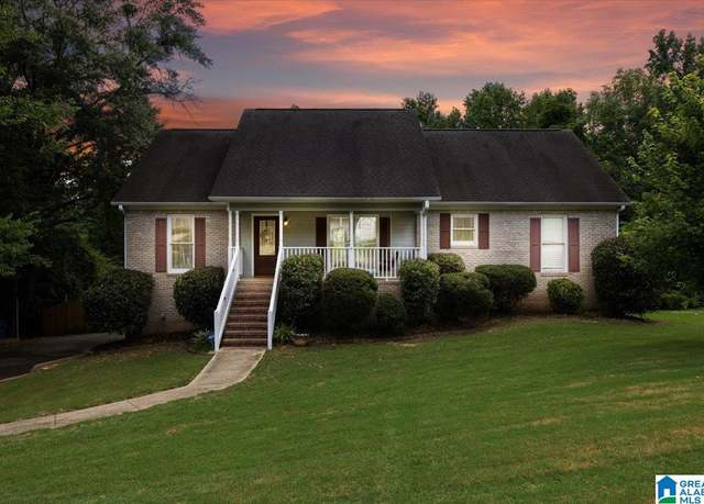 Property at 4025 Laurel Ridge Trl, Trussville, AL 35173, 3 beds, 2 baths