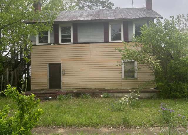 Property at 215 50th St, Fairfield, AL 35064, 4 beds, 2.5 baths