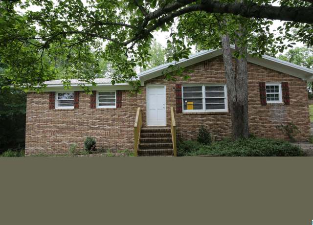 Property at 100 26th Ave NW, Center Point, AL 35215, 4 beds, 2 baths