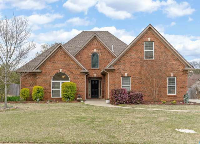 Property at 209 Lake Forest Way, Alabaster, AL 35007, 4 beds, 2.5 baths
