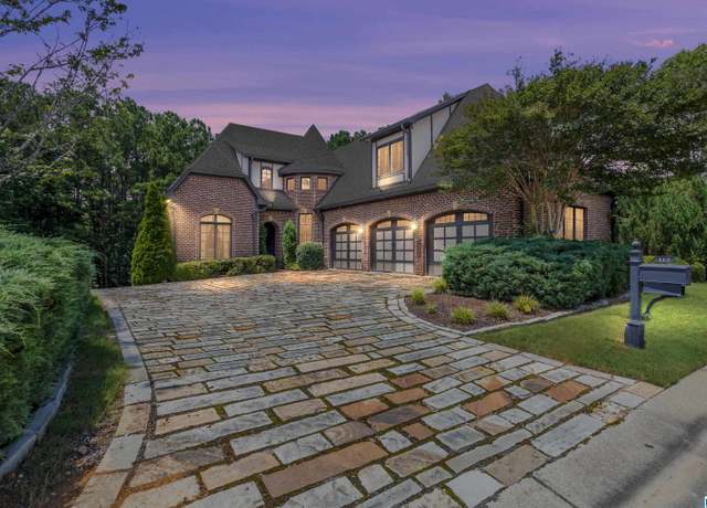 Property at 113 Carnoustie Dr, Pelham, AL 35124, 4 beds, 4 baths