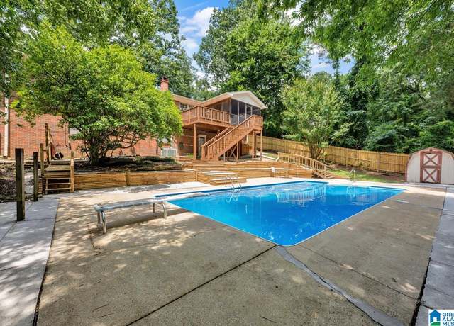 Property at 834 Burning Tree Trl, Alabaster, AL 35007, 4 beds, 3 baths