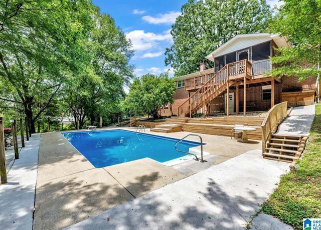 Property at 834 Burning Tree Trl, Alabaster, AL 35007, 4 beds, 3 baths