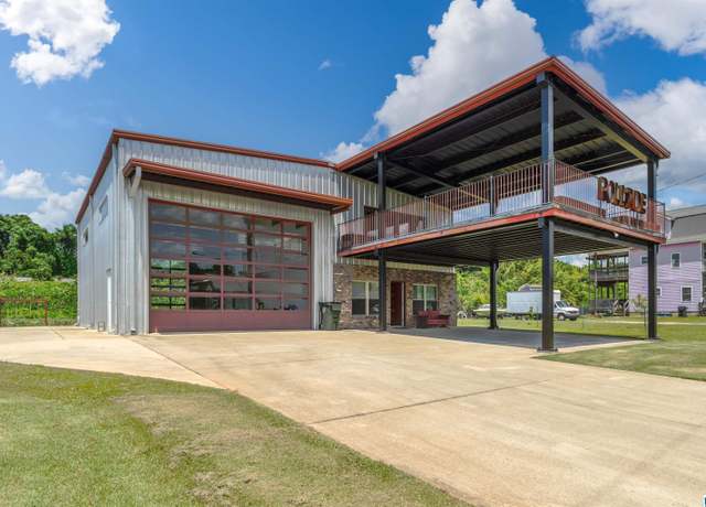 Property at 1312 12th St E, Tuscaloosa, AL 35404, 3 beds, 2 baths